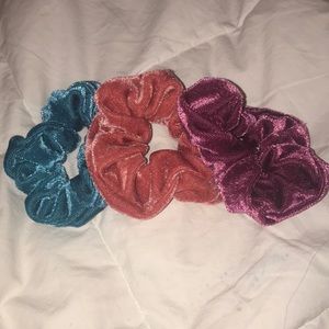 3 pack of scrunchies